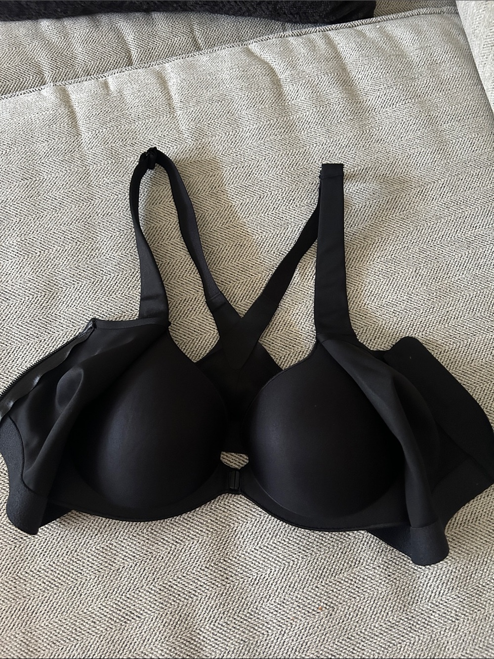 Victoria's Secret Black Padded, Push-Up, Cross Back Sports Bra